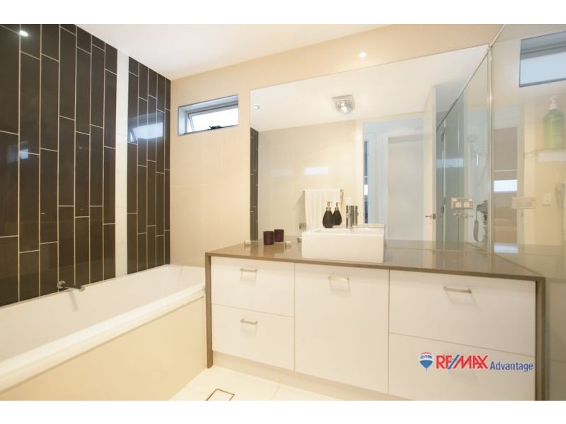 121 Mountjoy Tce, Manly QLD 4179