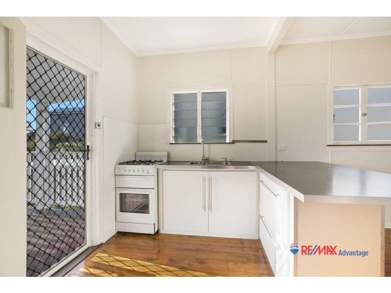 37 Parkview Ave, Wynnum QLD 4178