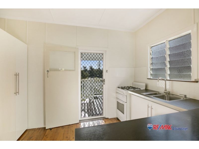 37 Parkview Ave, Wynnum QLD 4178