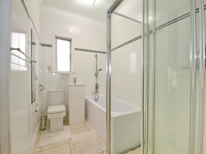 16 Kitchener Street, Wynnum QLD 4178