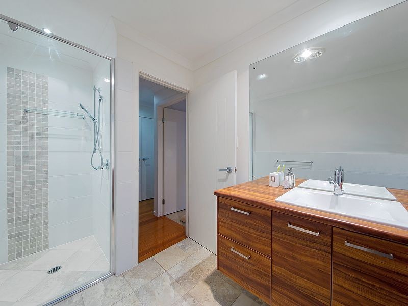 52 Wellesley Street, Wellington Point QLD 4160