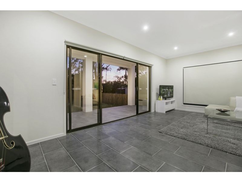 152 Mooroondu Road, Thorneside QLD 4158