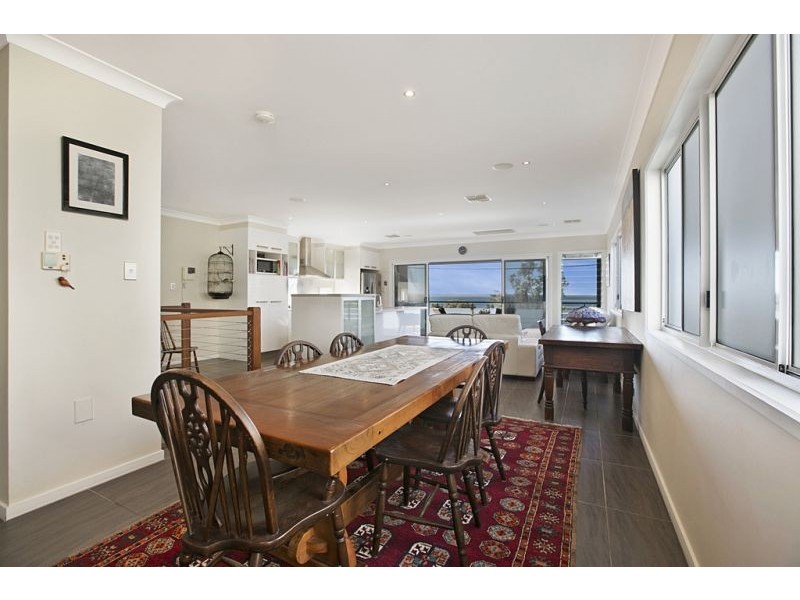 719 Esplanade, Lota QLD 4179