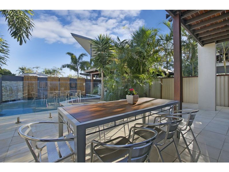 719 Esplanade, Lota QLD 4179