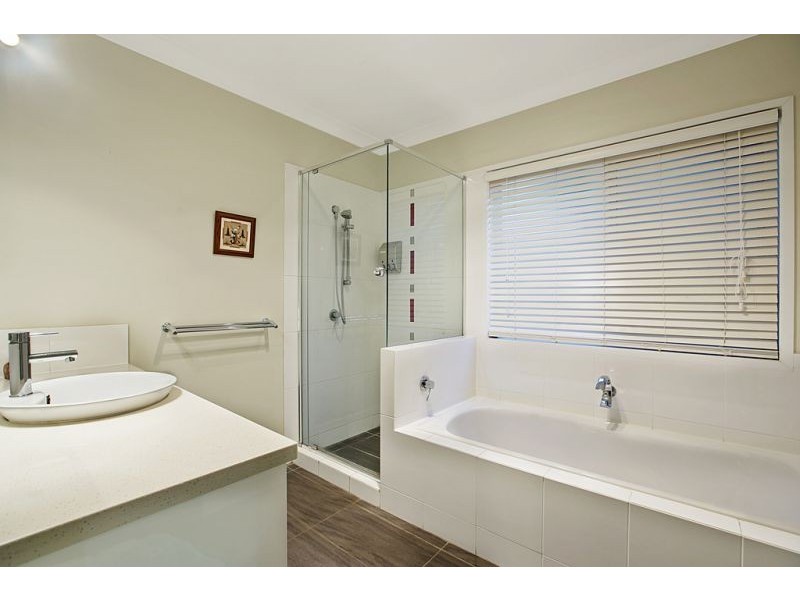 719 Esplanade, Lota QLD 4179