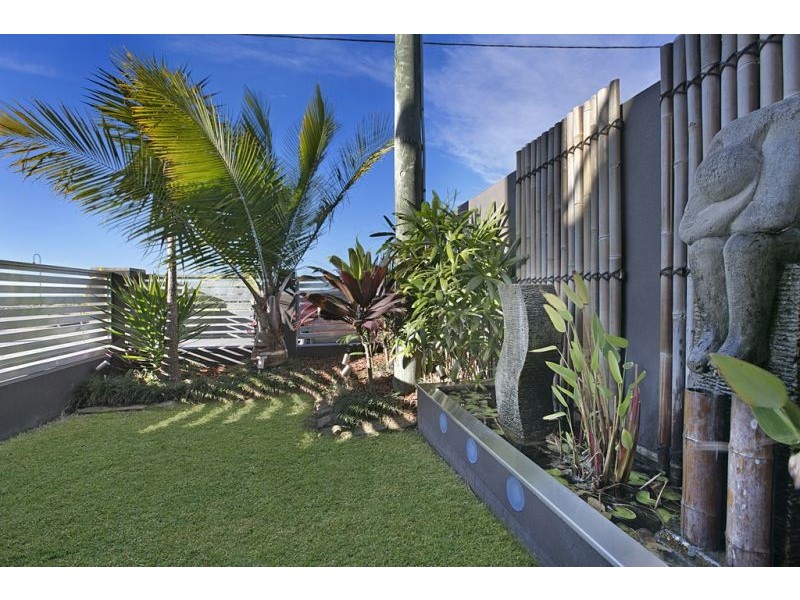719 Esplanade, Lota QLD 4179