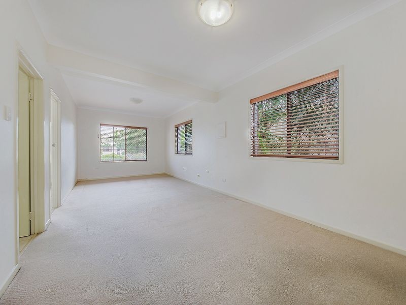92 Walnut Street, Wynnum QLD 4178