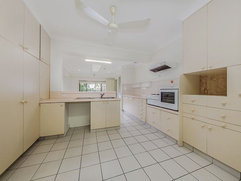 92 Walnut Street, Wynnum QLD 4178