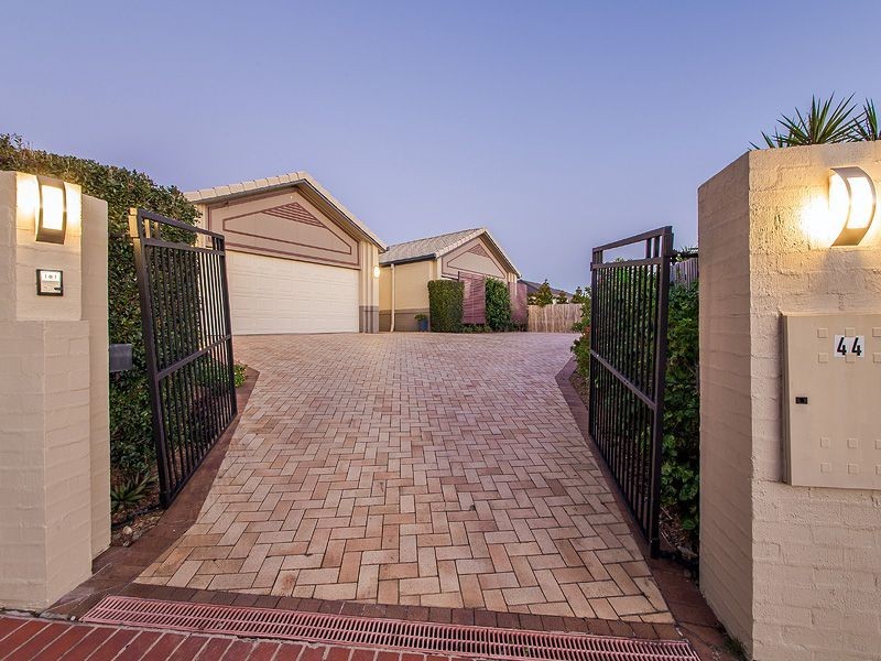 44 Ivy Crescent, Wakerley QLD 4154