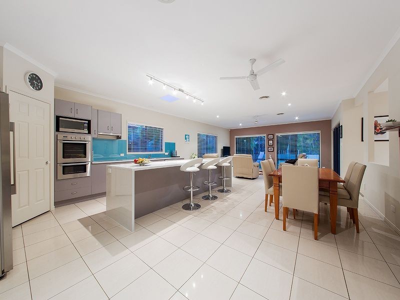 44 Ivy Crescent, Wakerley QLD 4154