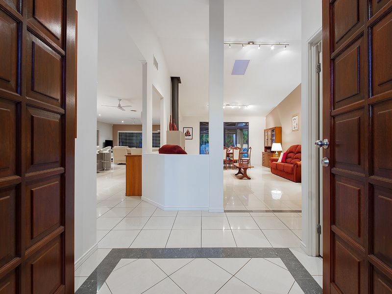 44 Ivy Crescent, Wakerley QLD 4154