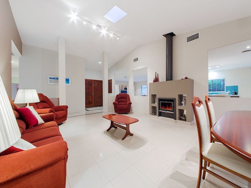 44 Ivy Crescent, Wakerley QLD 4154