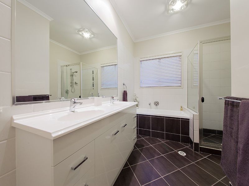 44 Ivy Crescent, Wakerley QLD 4154