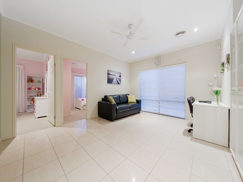 44 Ivy Crescent, Wakerley QLD 4154
