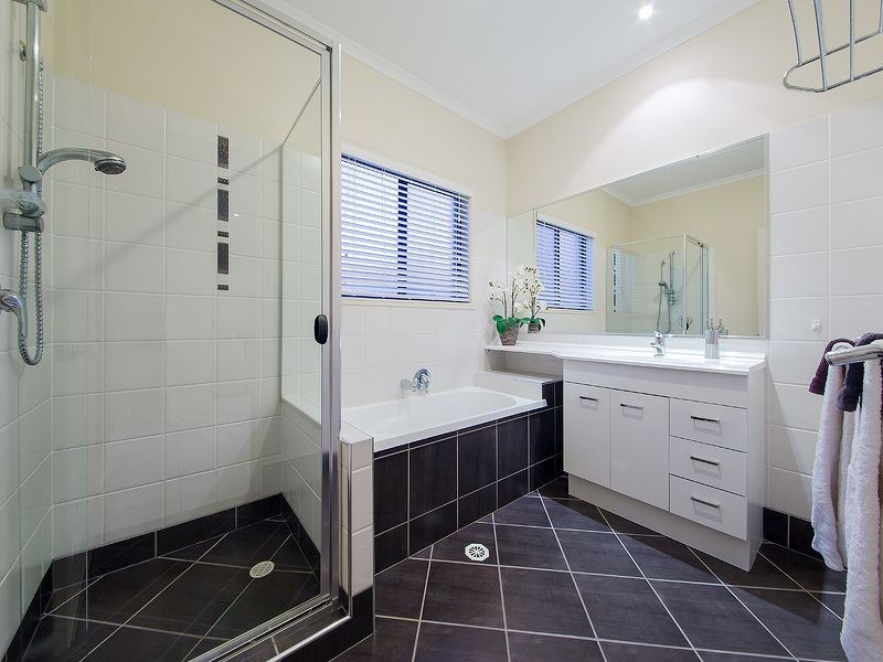 44 Ivy Crescent, Wakerley QLD 4154