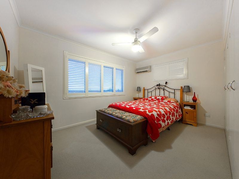 3 Carlia St, Wynnum West QLD 4178