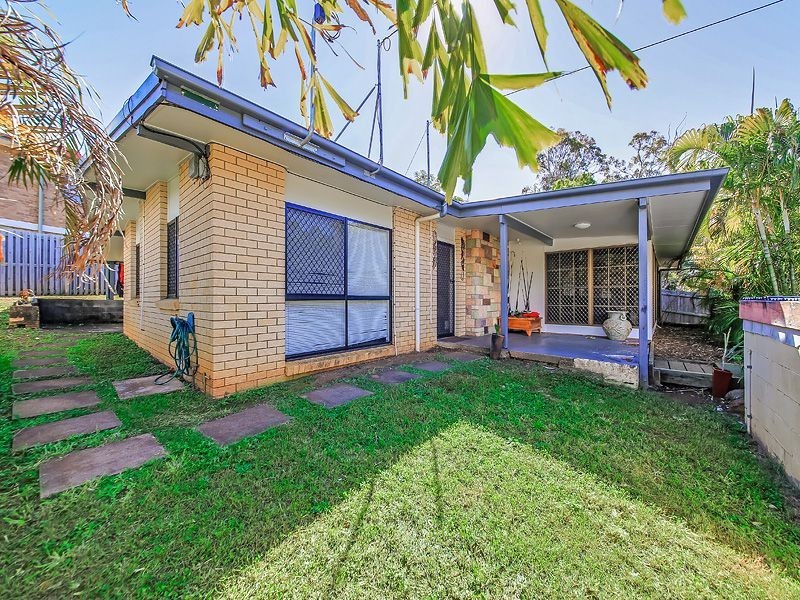 24 Meron Street, Wynnum West QLD 4178