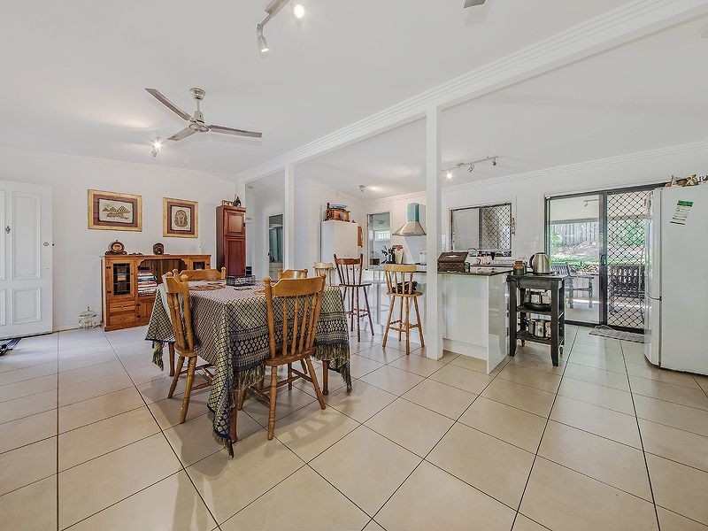 24 Meron Street, Wynnum West QLD 4178
