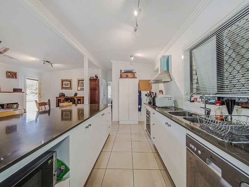 24 Meron Street, Wynnum West QLD 4178