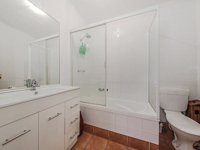 24 Meron Street, Wynnum West QLD 4178