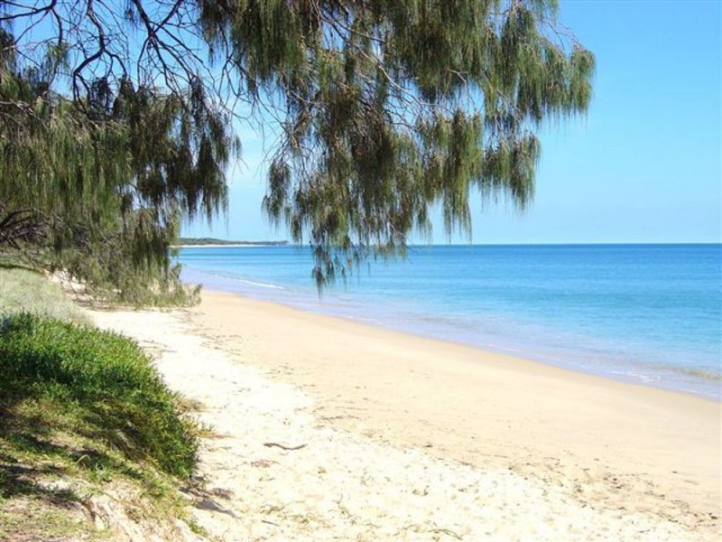 8 Esplanade, Woodgate QLD 4660