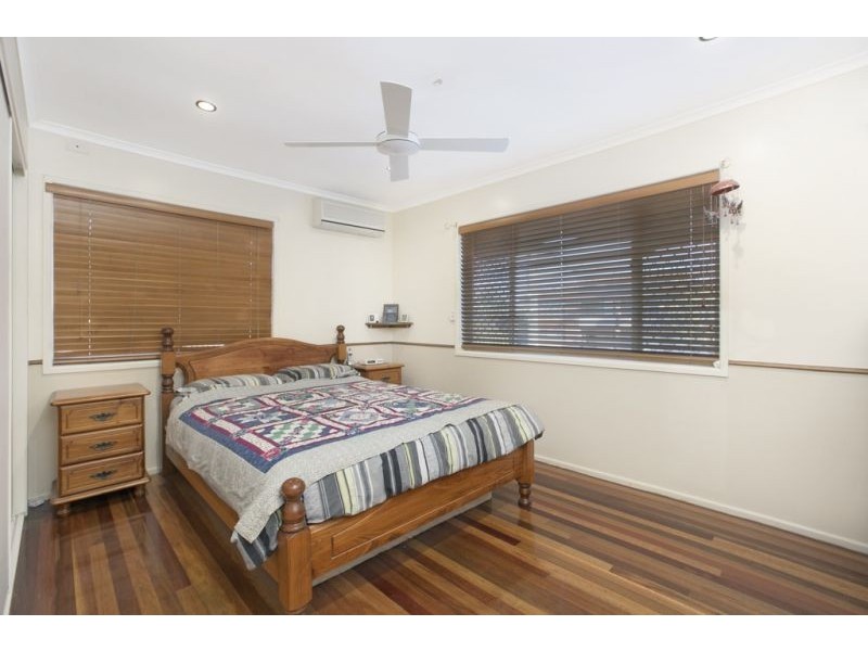 54 Barbara St, Manly West QLD 4179
