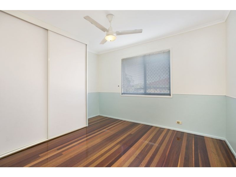 54 Barbara St, Manly West QLD 4179