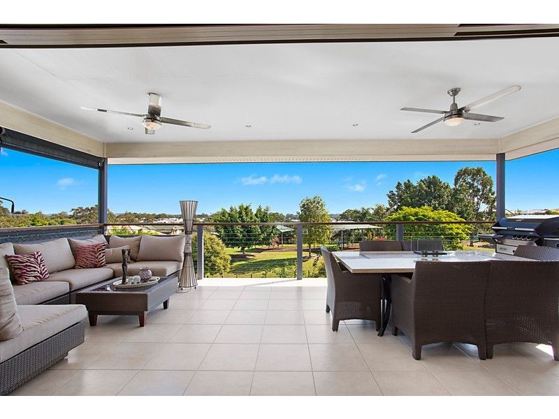 4 Cannes Street, Wakerley QLD 4154