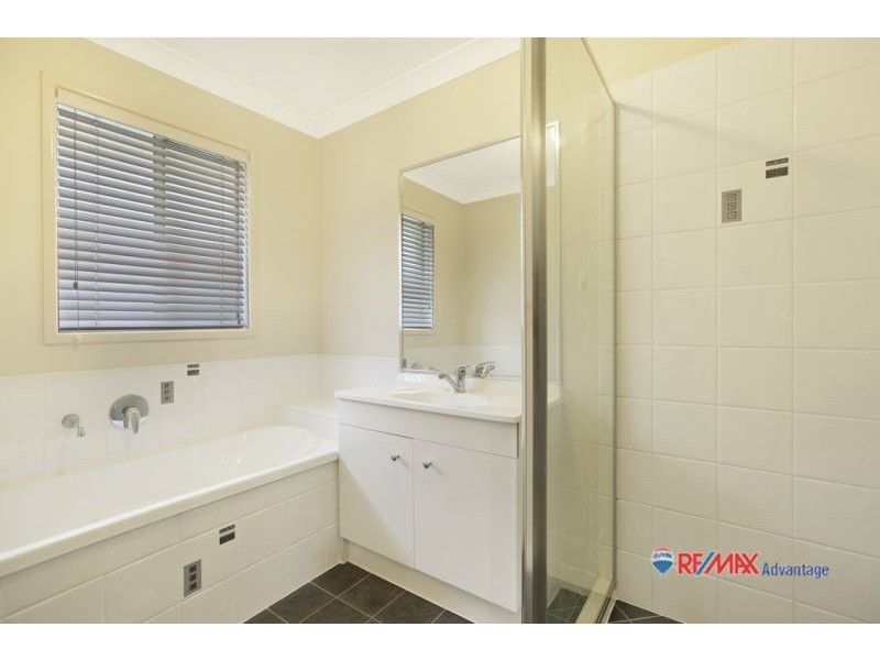 50 Senden Crescent, Manly West QLD 4179