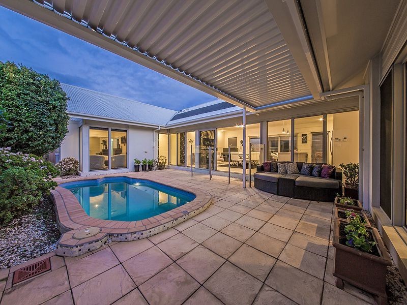 54 Mossvale Drive, Wakerley QLD 4154