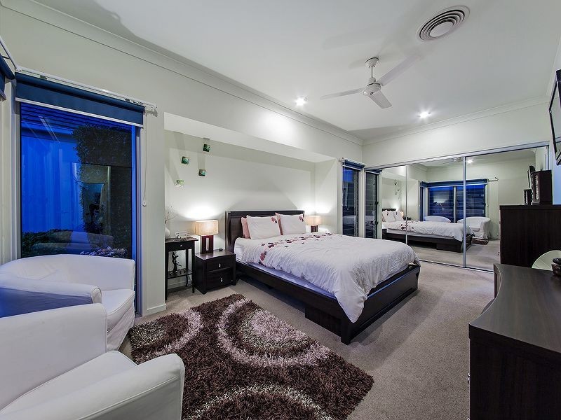 54 Mossvale Drive, Wakerley QLD 4154