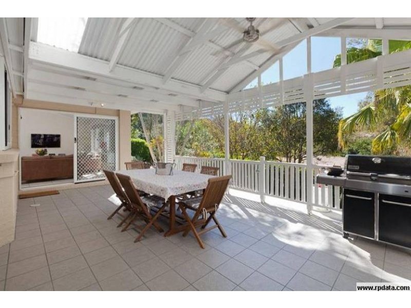 23 Rialanna Street, Kenmore QLD 4069