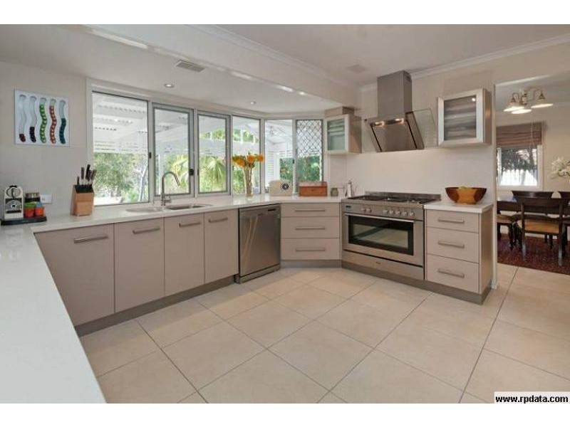 23 Rialanna Street, Kenmore QLD 4069