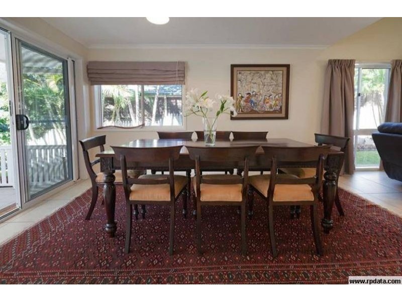 23 Rialanna Street, Kenmore QLD 4069