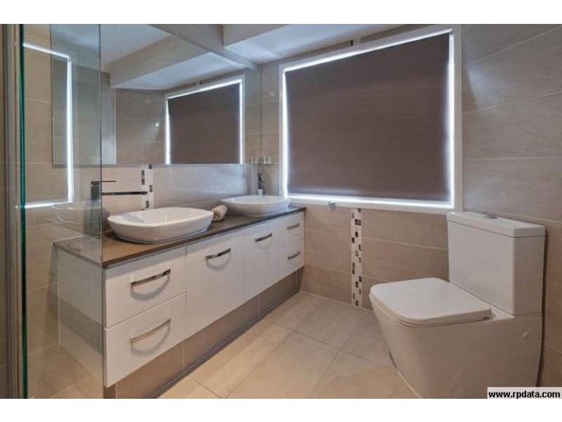 23 Rialanna Street, Kenmore QLD 4069