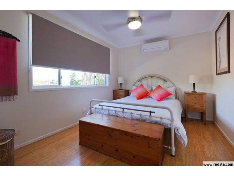 23 Rialanna Street, Kenmore QLD 4069