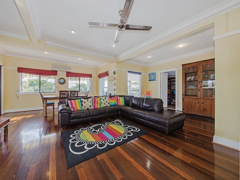 106 Sibley Road, Wynnum West QLD 4178