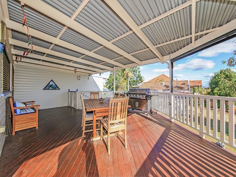 106 Sibley Road, Wynnum West QLD 4178