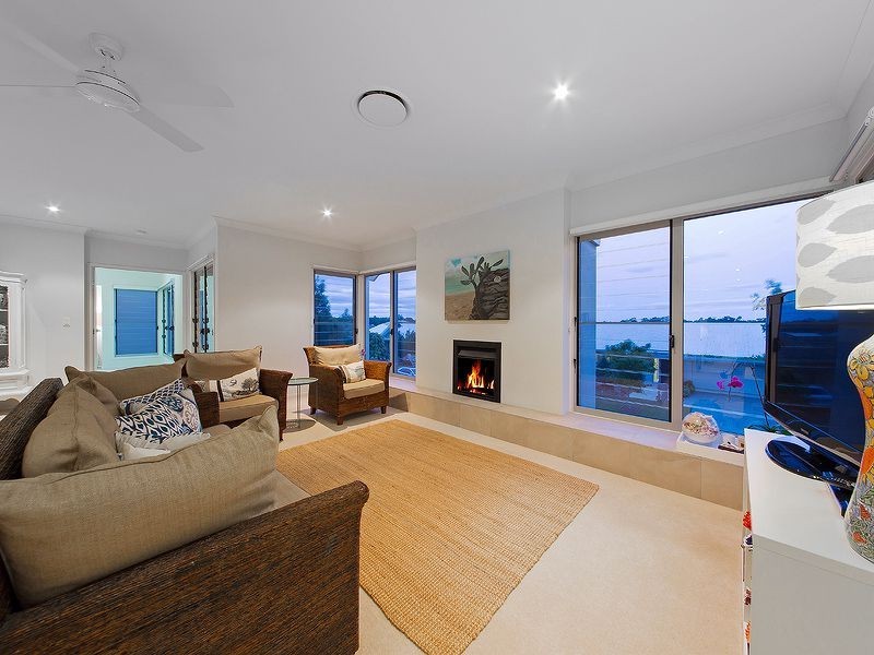 55 Mossvale Drive, Wakerley QLD 4154