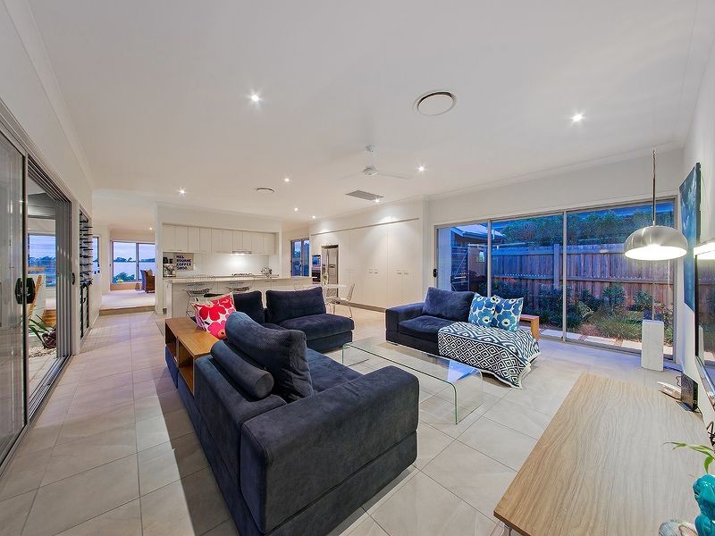 55 Mossvale Drive, Wakerley QLD 4154