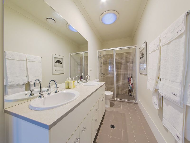 55 Mossvale Drive, Wakerley QLD 4154