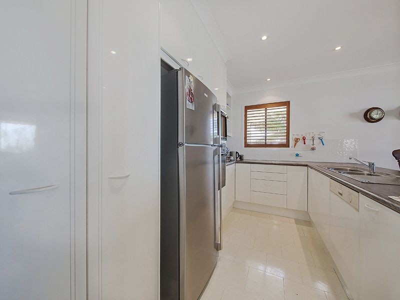 2/229 Stratton Terrace, Manly QLD 4179