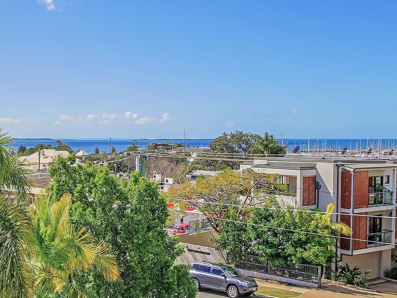 2/229 Stratton Terrace, Manly QLD 4179