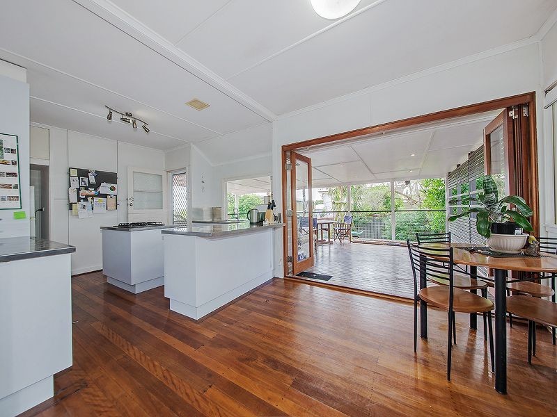 9 Kingswood Street, Manly West QLD 4179