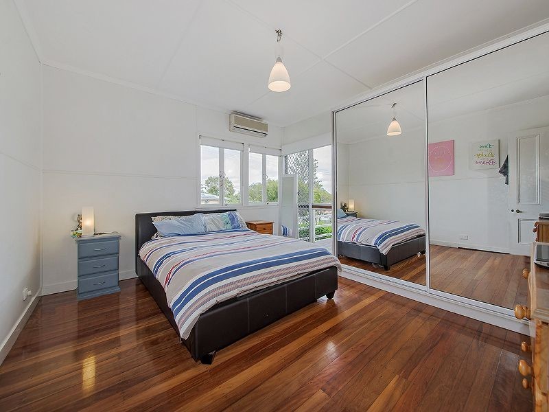 9 Kingswood Street, Manly West QLD 4179