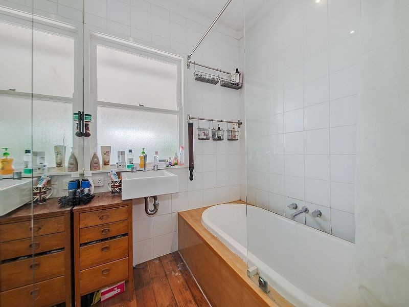 9 Kingswood Street, Manly West QLD 4179