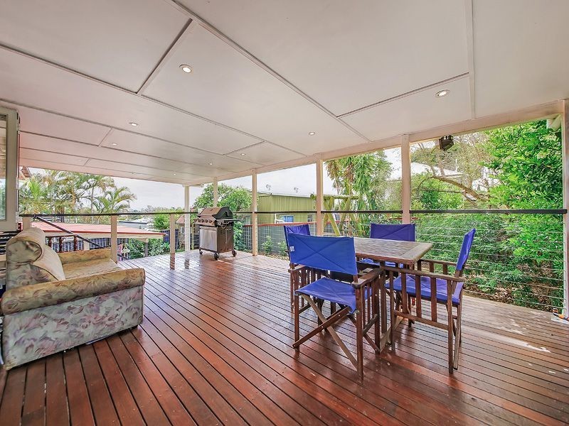 9 Kingswood Street, Manly West QLD 4179