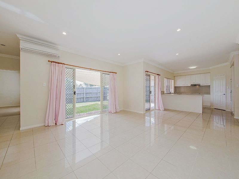 18 Farsley Place, Manly West QLD 4179
