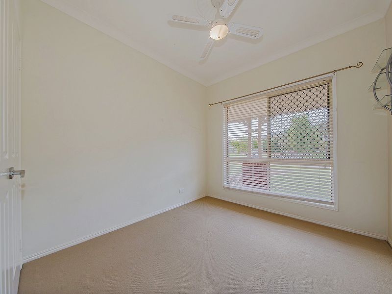 18 Farsley Place, Manly West QLD 4179