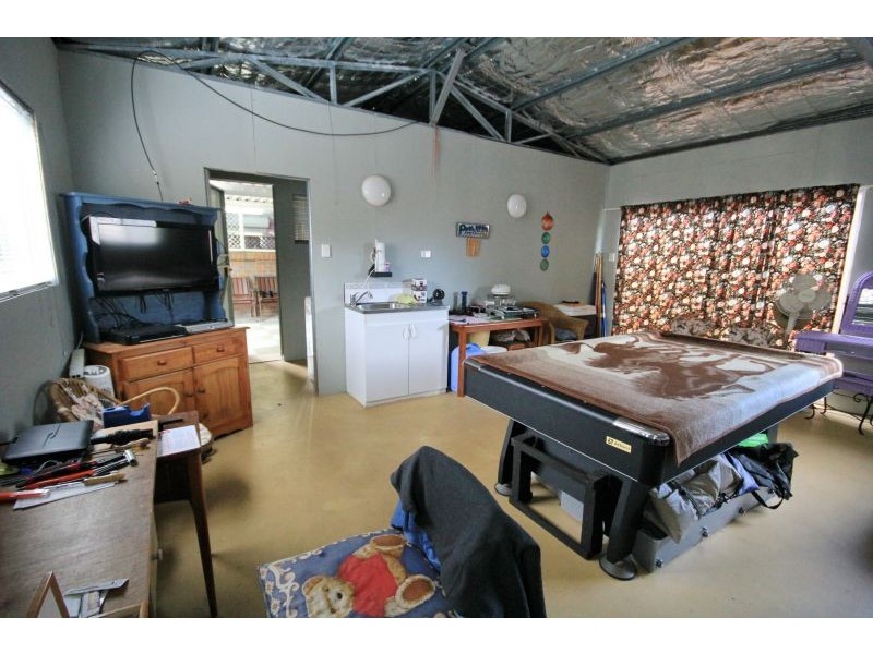 115 Randall Road, Wynnum West QLD 4178